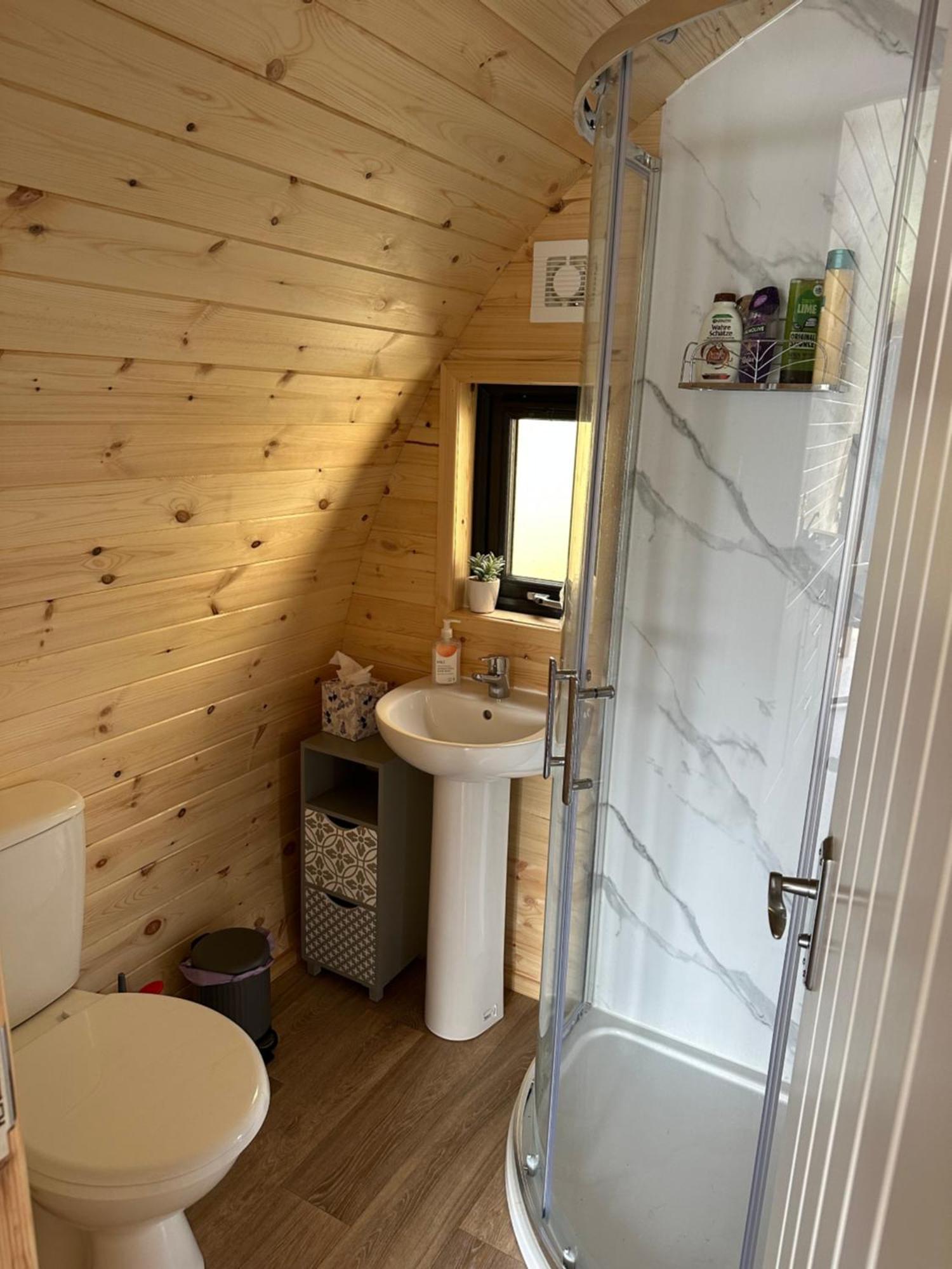 Lochside Lodge Pod Lairg Exterior foto